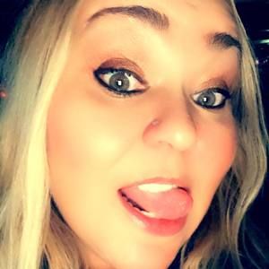 Meet your Posher, Mel